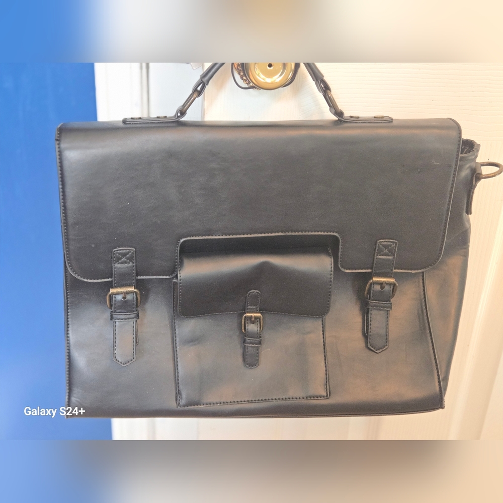 Classic Black Leather Men's Work/ laptop Bag With 4 Compartments